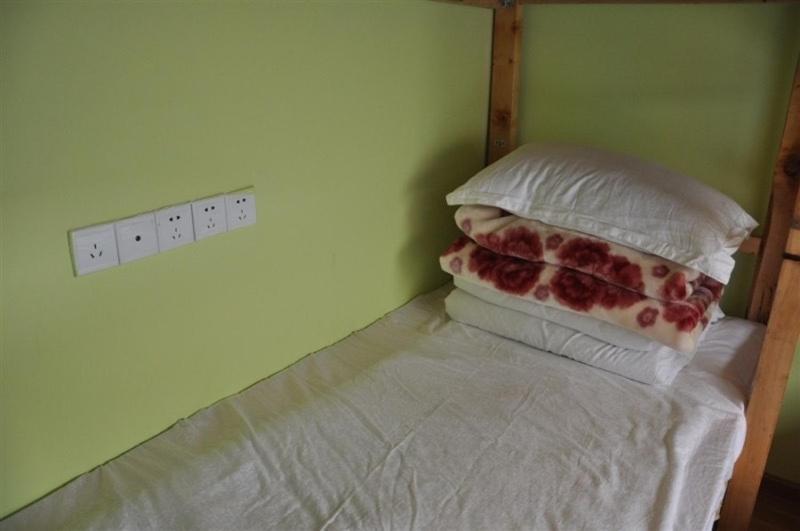 Emma'S Guesthouse Szungpan Kültér fotó