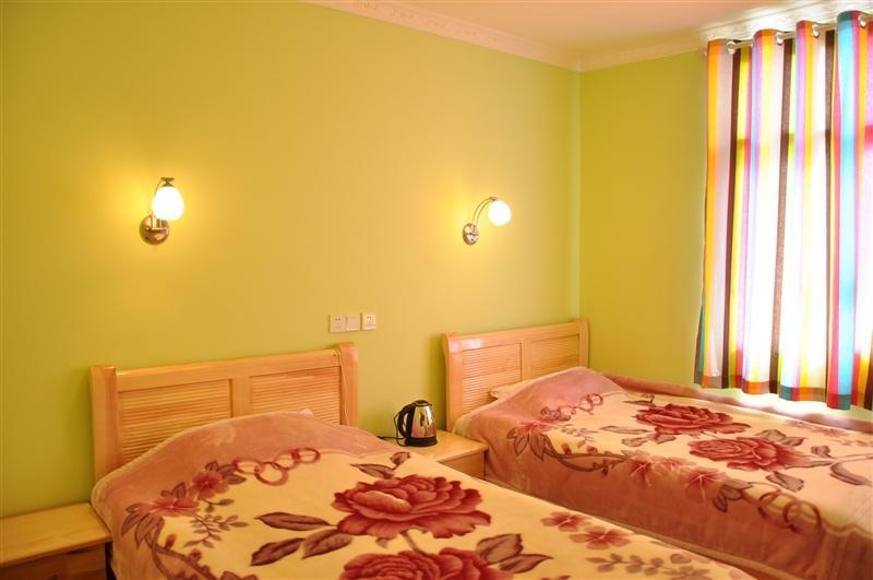 Emma'S Guesthouse Szungpan Kültér fotó